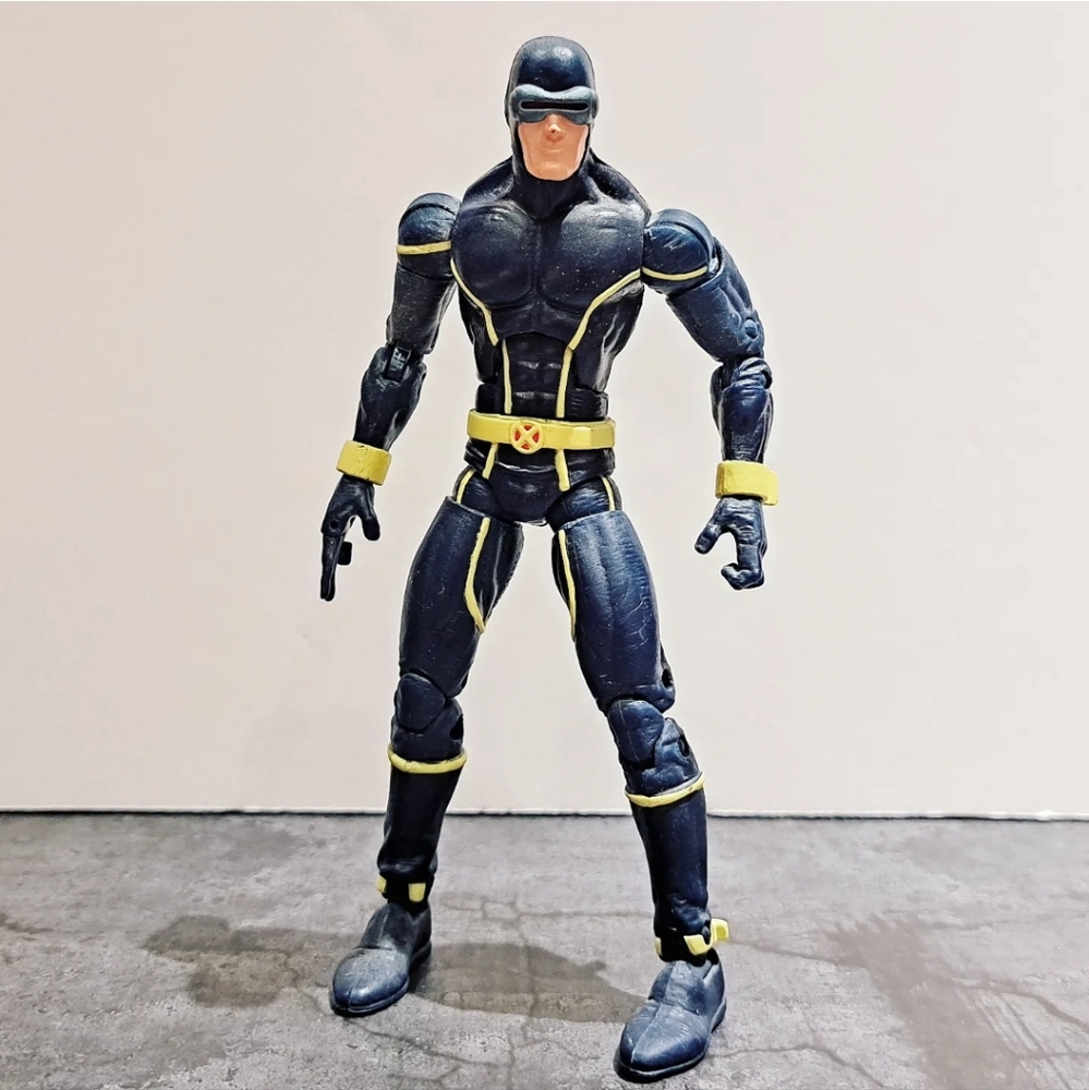 Marvel Legends Cyclops figure